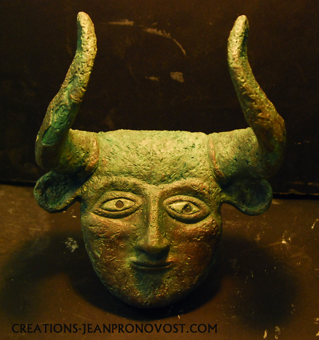 sumerian mask, ancient art reproduction Montreal, ancient civilisation sculpture reproduction Montreal.