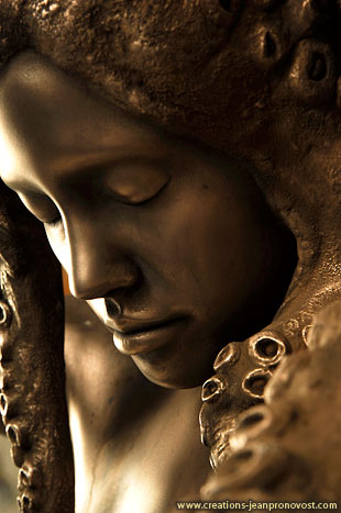 sculpture au fini de bronze réalisé à partir de moulage de modèle de vivant 