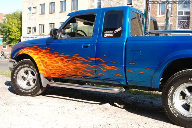 Flammes sur camion